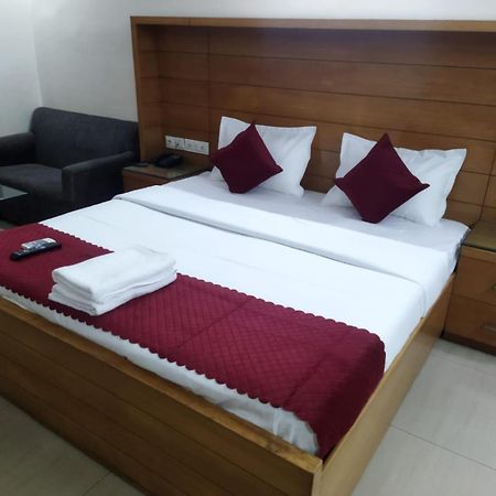 Signature Plaza Hotel New Delhi Luaran gambar